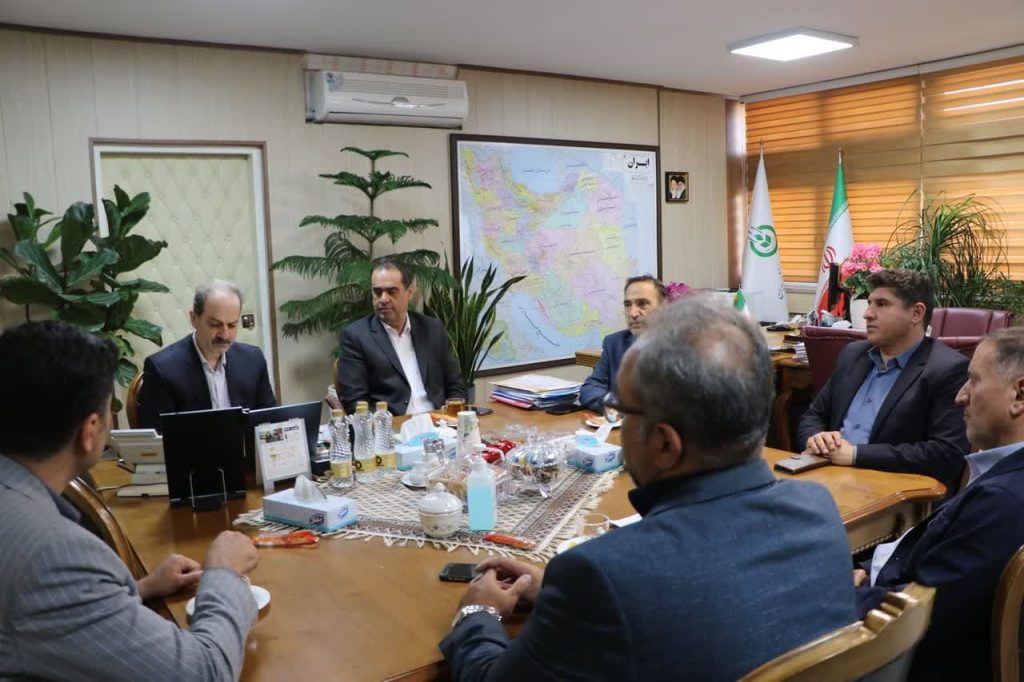 نشست صمیمانه مدیرعامل و اعضای هیات مدیره سازمان مرکزی تعاون روستایی ایران با مدیرعامل و هیات مدیره اتحادیه مرکزی شرکتهای تعاونی تعاونی تولید کشور